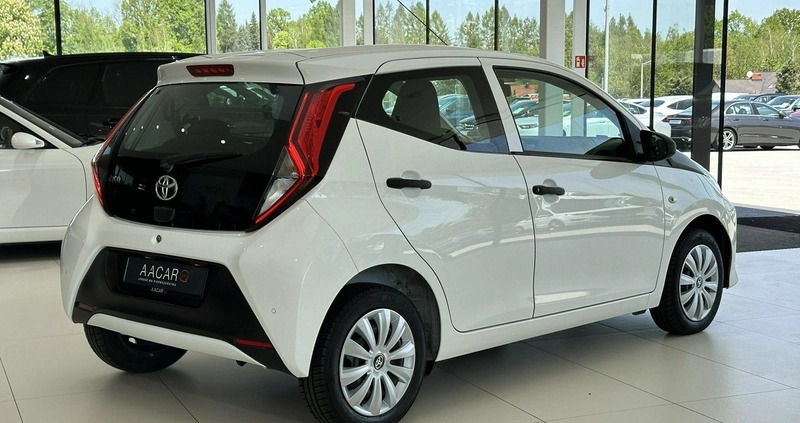 Toyota Aygo cena 35900 przebieg: 119417, rok produkcji 2019 z Grójec małe 781